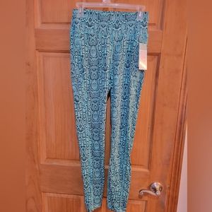 NWT Popfit leggings 2 pockets